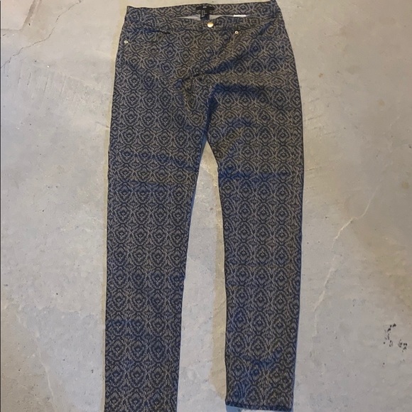H & M stretch patterned pants - Picture 2 of 4